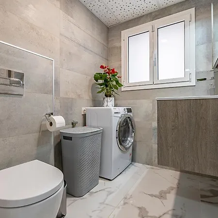 Apartment 5 Stelle Piscina, Jacuzzi, Wifi - 2 Min Dal Mare